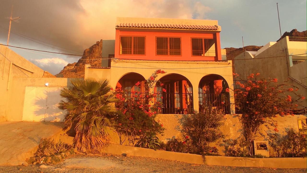 Rose'S Place Mindelo Exterior photo